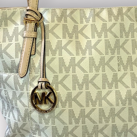 Michael Kors Charlotte tote Large | saffiano leather - Picture 2 of 8